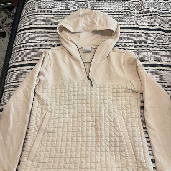 Columbia Cream Quilted Women's Hoodie - Picture 1 of 3
